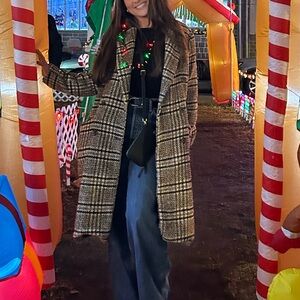 Free People plaid coat. Size S. Timeless and warm!